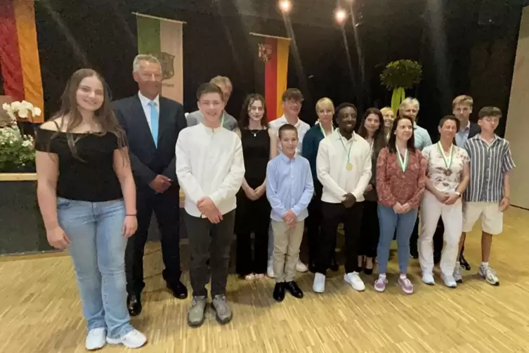 Sportlerehrung Grünstadt 2025 – Jugend begeistert im Tennis 4 Sportlerehrung